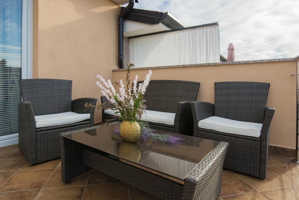 Apartments Villa Nona Umag Exterior foto